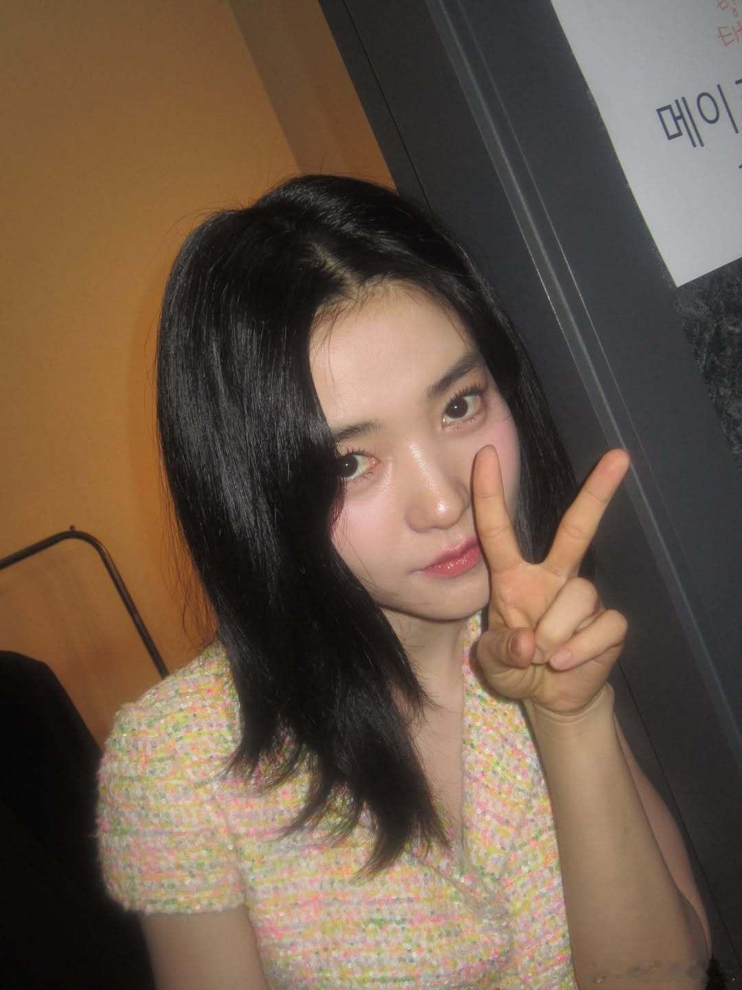 天呐太美丽了梨金泰梨