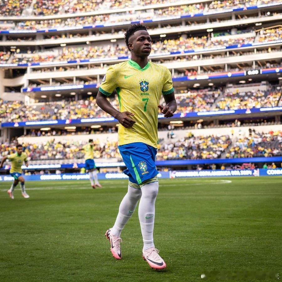 VINI: 天生强大. 🇧🇷 感谢大家一直以来的支持, 让我们再次携手同行.