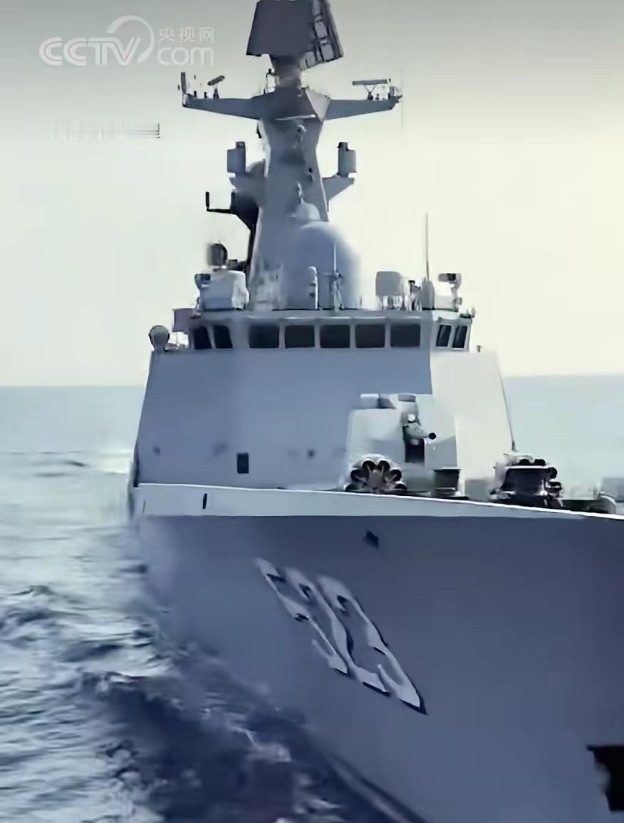 最近只差一两百米，央视最新曝光：中外军舰爆发20小时激烈对峙缠斗，我054A已做