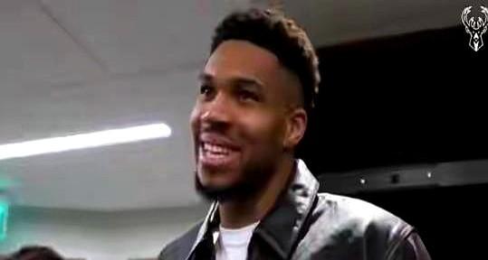 连字母哥都扛不住了！他当初可是这规矩的支持者。

约基奇、文班亚马、老詹…这赛季