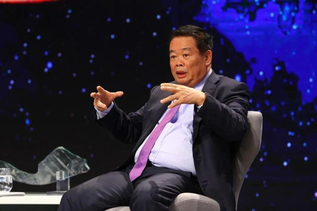 曹德旺：穷不可怕，最怕的是没志气，天下没有人会同情你的贫穷！
曹德旺强调，贫穷并