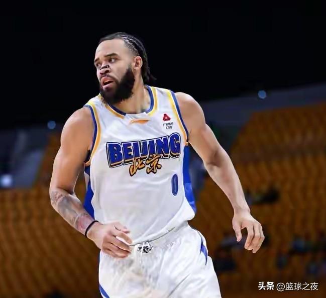 辽宁主场打北京优势在于主场优势和强劲的后卫群，现在的辽宁在节奏掌控和外线火力的稳