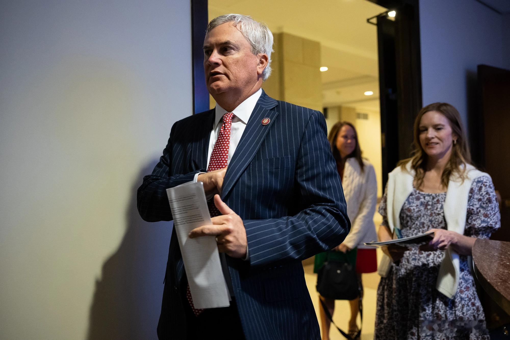 【ICE杀人事件让共和党人感到恐慌，他们不敢告诉特朗普】[以下“声明”版权属于美