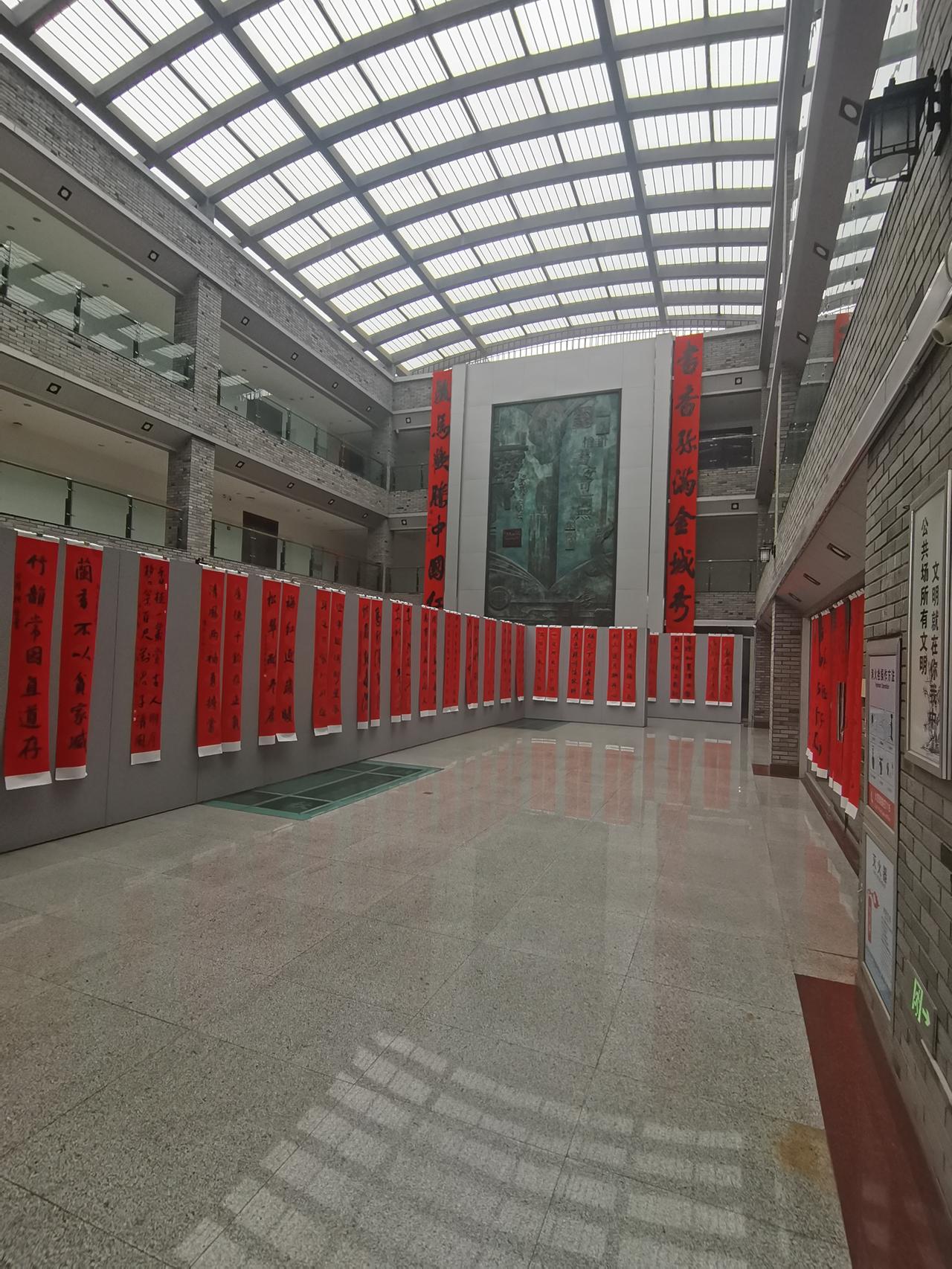 要说不说，真的被永康图书馆的图书管理惊艳到了！小朋友的书虽然不好找索引号，但成人