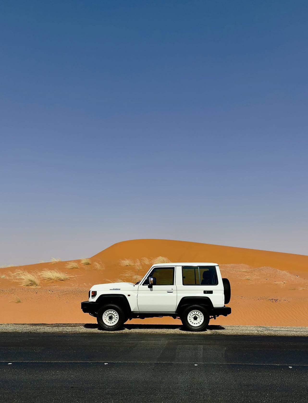 老婆知道我喜欢丰田的LC用自己存了5年的工资，卖了结婚时的金首饰，花了...