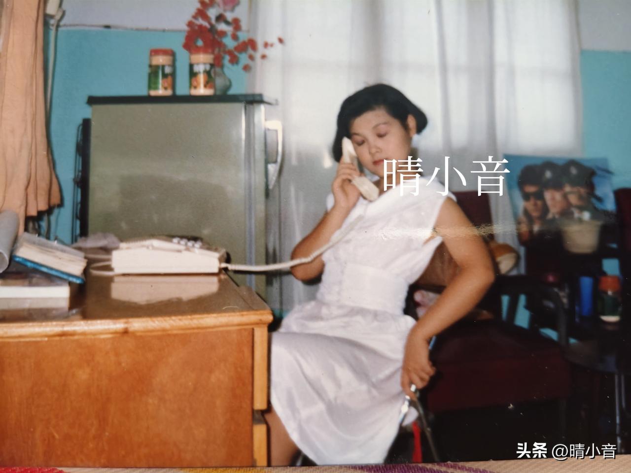 昨天写了一篇文章，想找一张年轻时的照片配个图。

结果就找到了我18岁拍的这几张