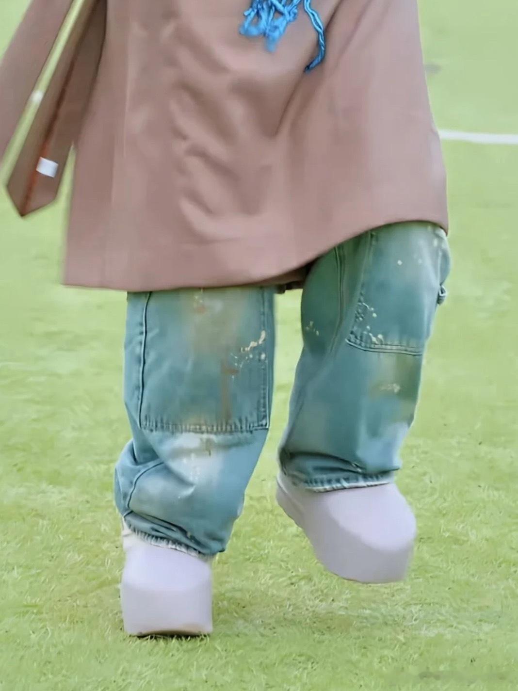 二哥你这鞋我有点看不懂哈哈哈哈哈哈哈 