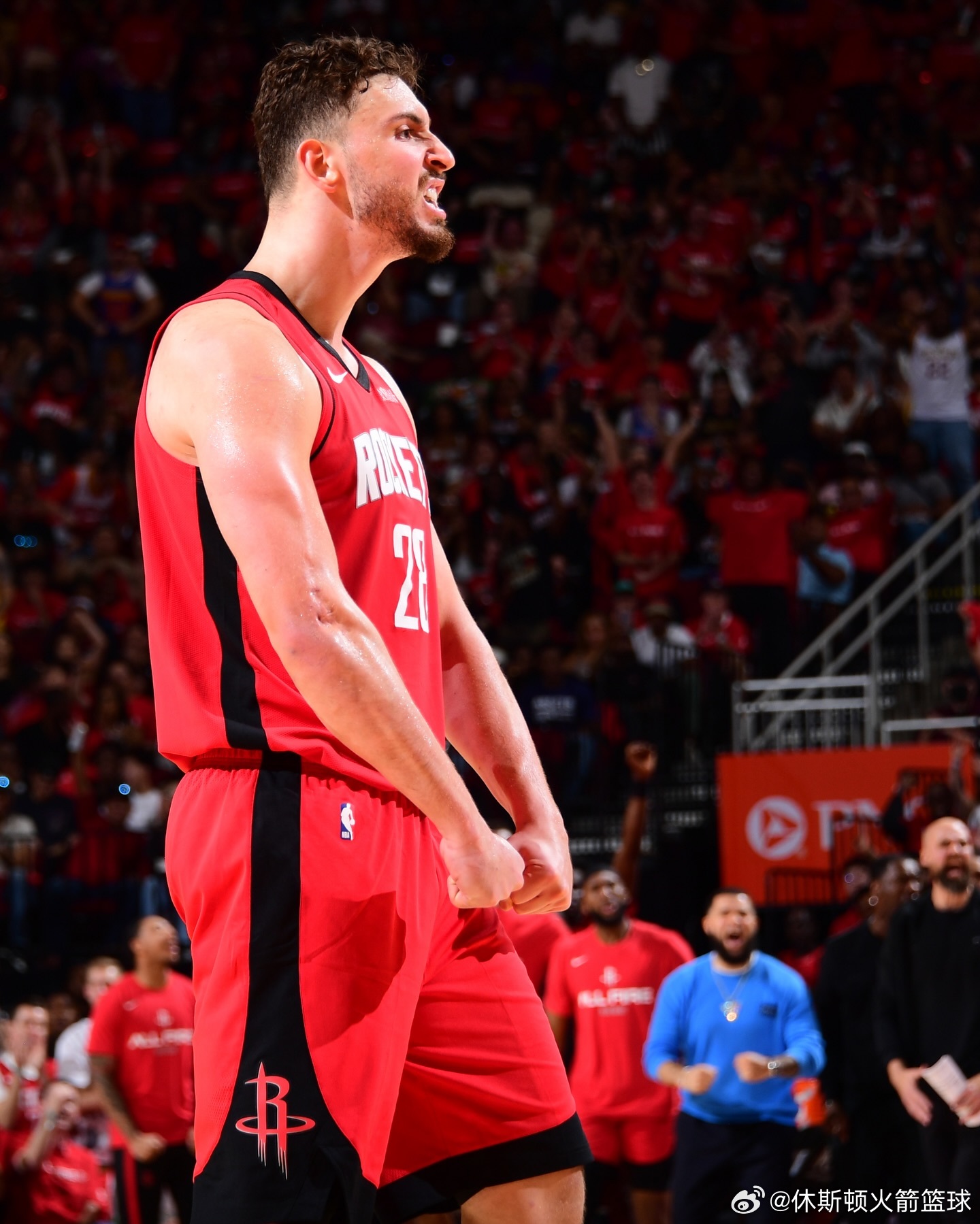 2021年选秀球员生涯进攻篮板数排名：1. 阿尔佩伦·申京 — 1,0402. 