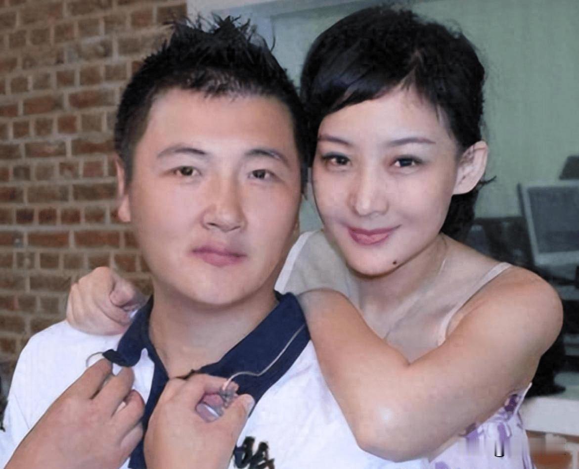 瘦了20斤的孙楠在晚会上露脸，买红妹早不提当年事，潘蔚还在教茶道。
脸变了，事没