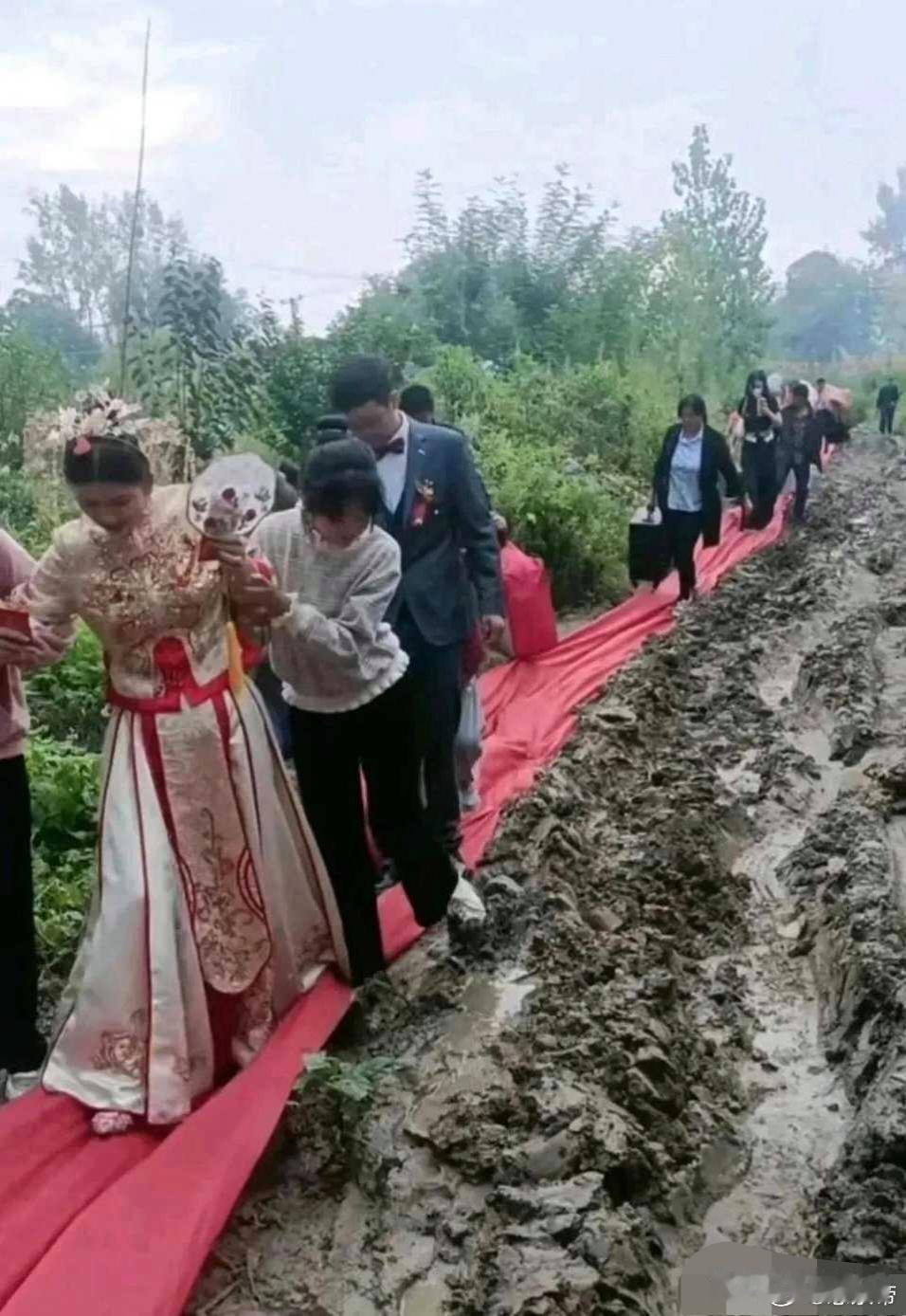 父母看到这一幕，不得后悔死 