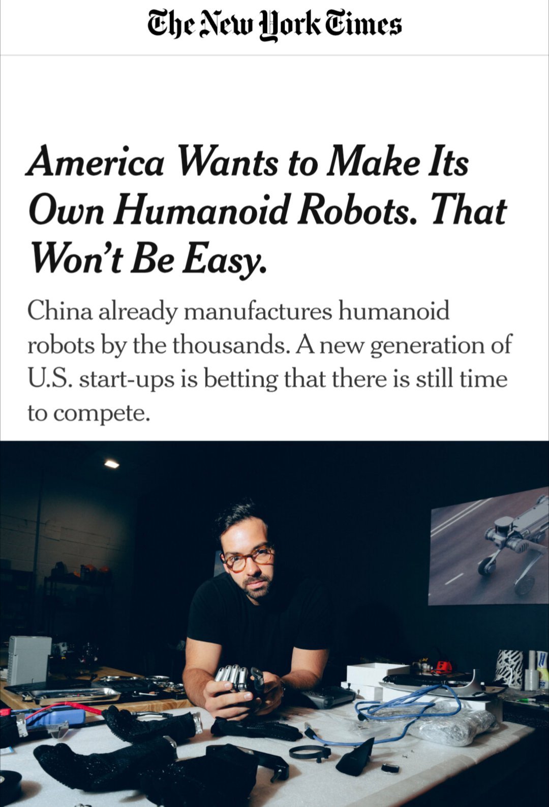宇树发布超人机器人¹ 纽约时报刚发文认为，美国想在人形机器人赛道跟中国竞争很难。