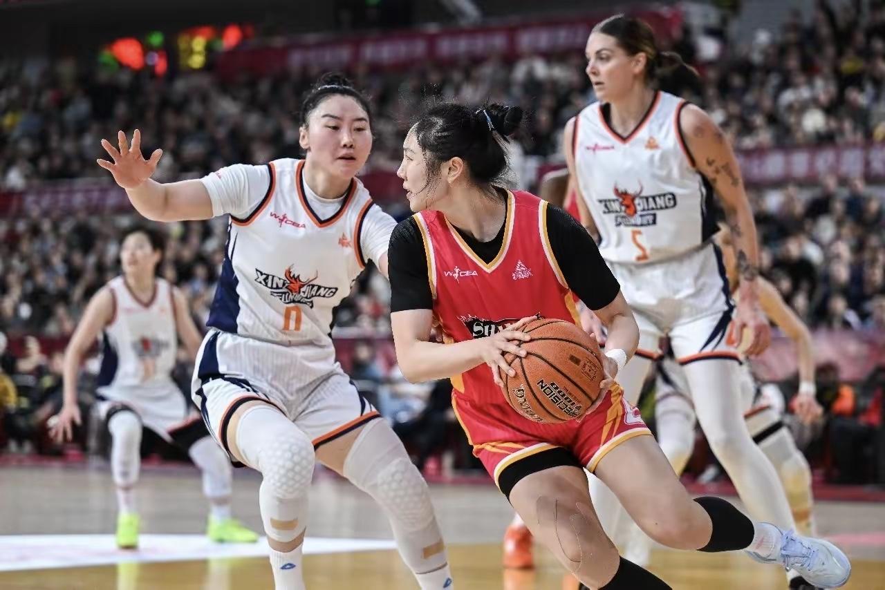 新疆女篮算是被山西女篮克制住了！

就说本赛季的常规赛阶段，新疆女篮面对谁几乎都