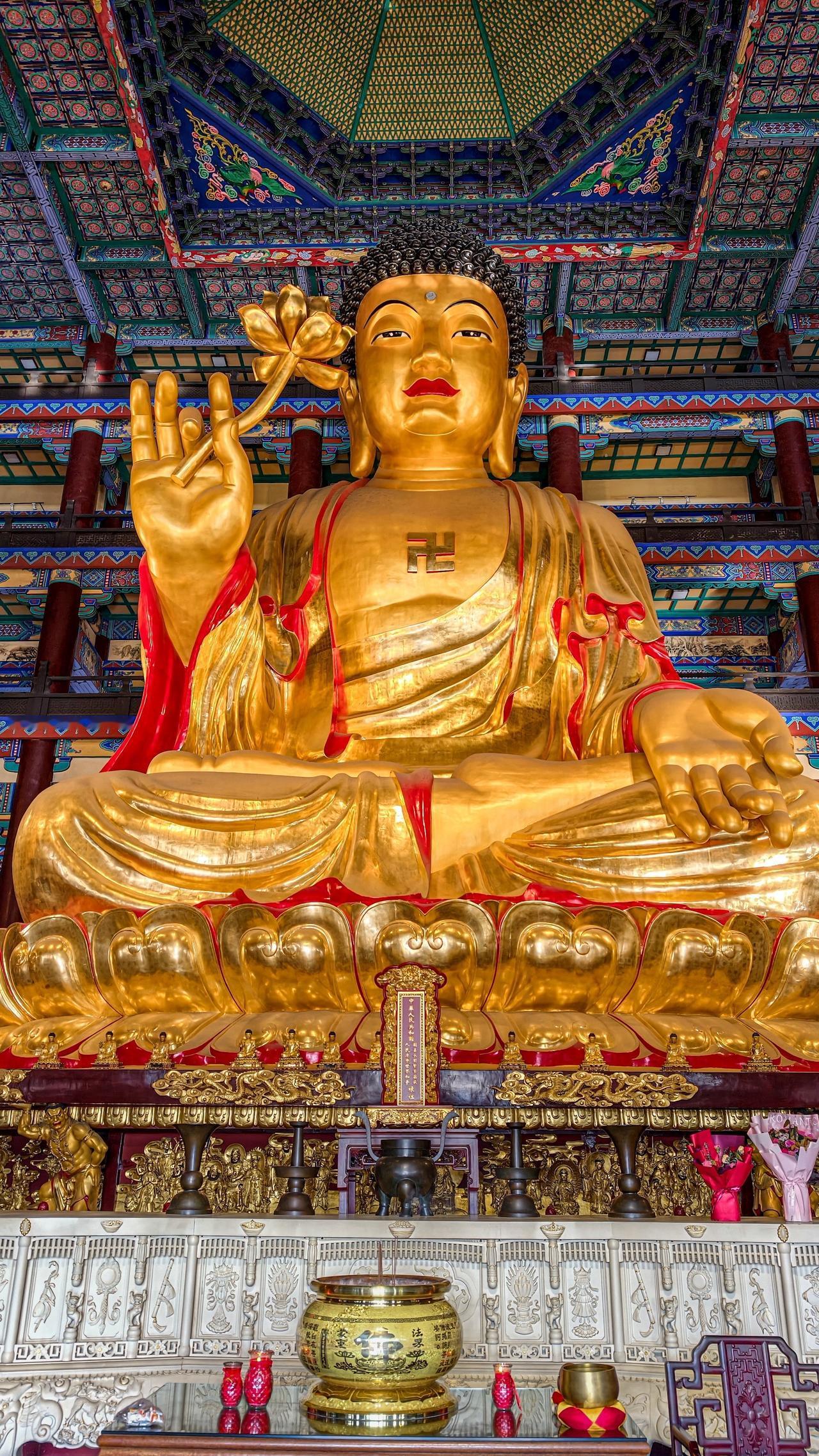 五线小城辽阳，竟藏着世界最大室内释迦牟尼佛！ 辽阳 寺庙古建 佛教圣地 中式建筑