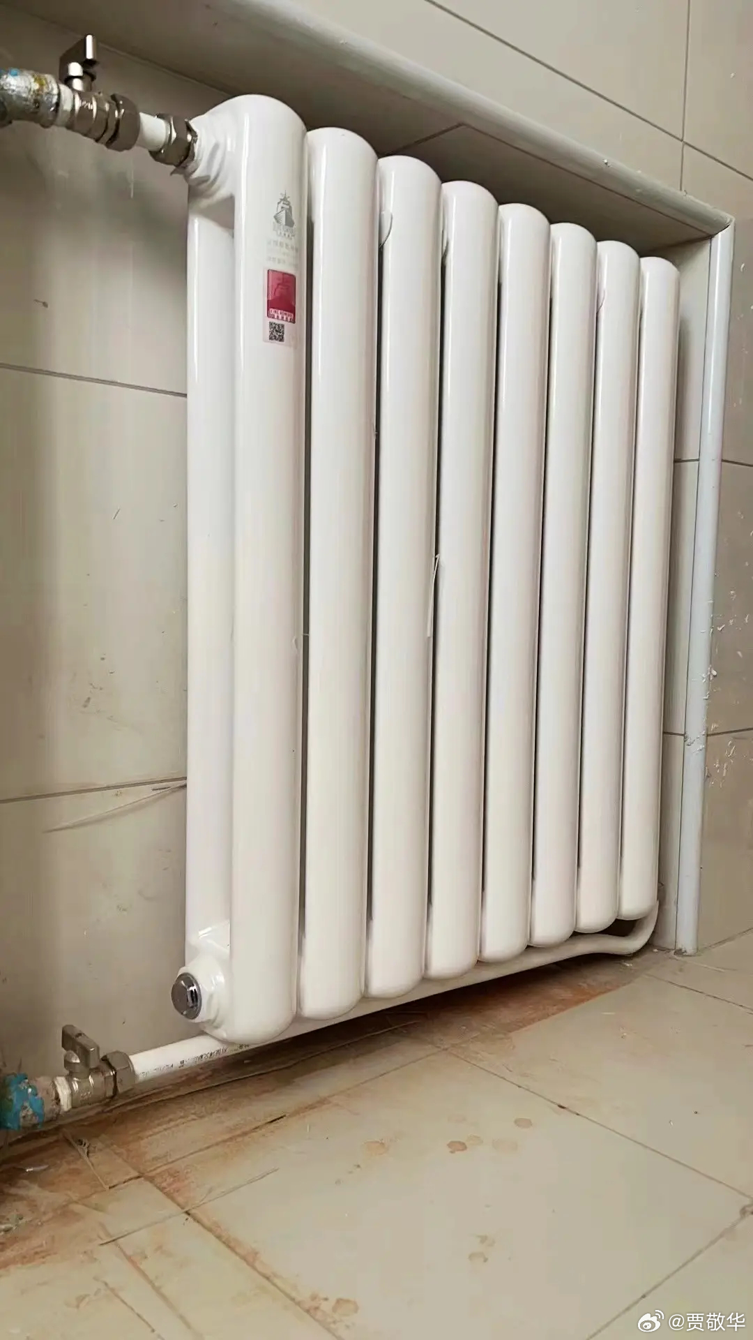  最近经常刷到暖气不热的段子，总看到号称专家的人说进水80度回水60度肯定会热，