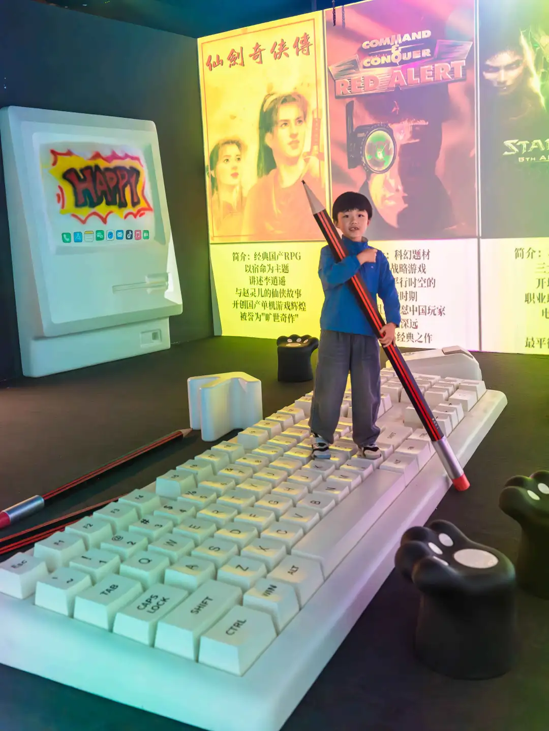 啊啊啊🤣真的不是AI‼️小孩哥勇闯巨人国