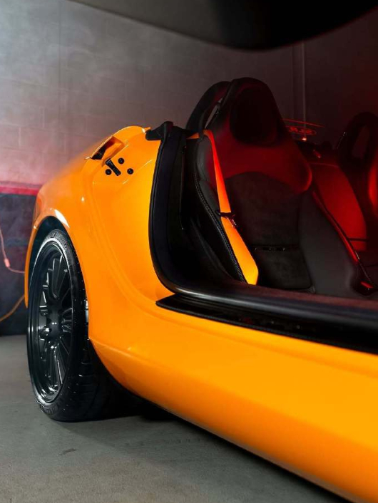 梅赛德斯-迈凯伦SLR 722s Roadster橙意登场🧡经典联名超跑气场拉