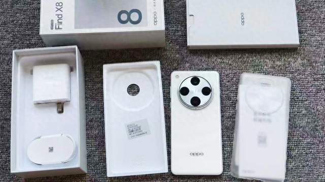 OPPO老型号旗舰机：曲面屏加5000w像素后置四摄，除了续航都很强