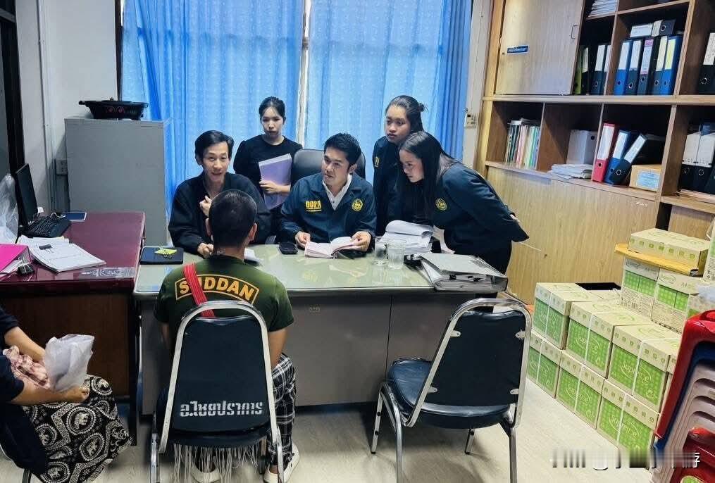 才交往两个月，就跑去给孩子当爹。结果一句"验DNA"，剧情当场反转。

泰国清迈
