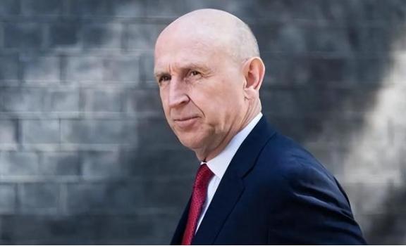 英国国防大臣约翰·希利曾表示，如果台湾问题升级，英国可能会对中国诉诸军事力量，但