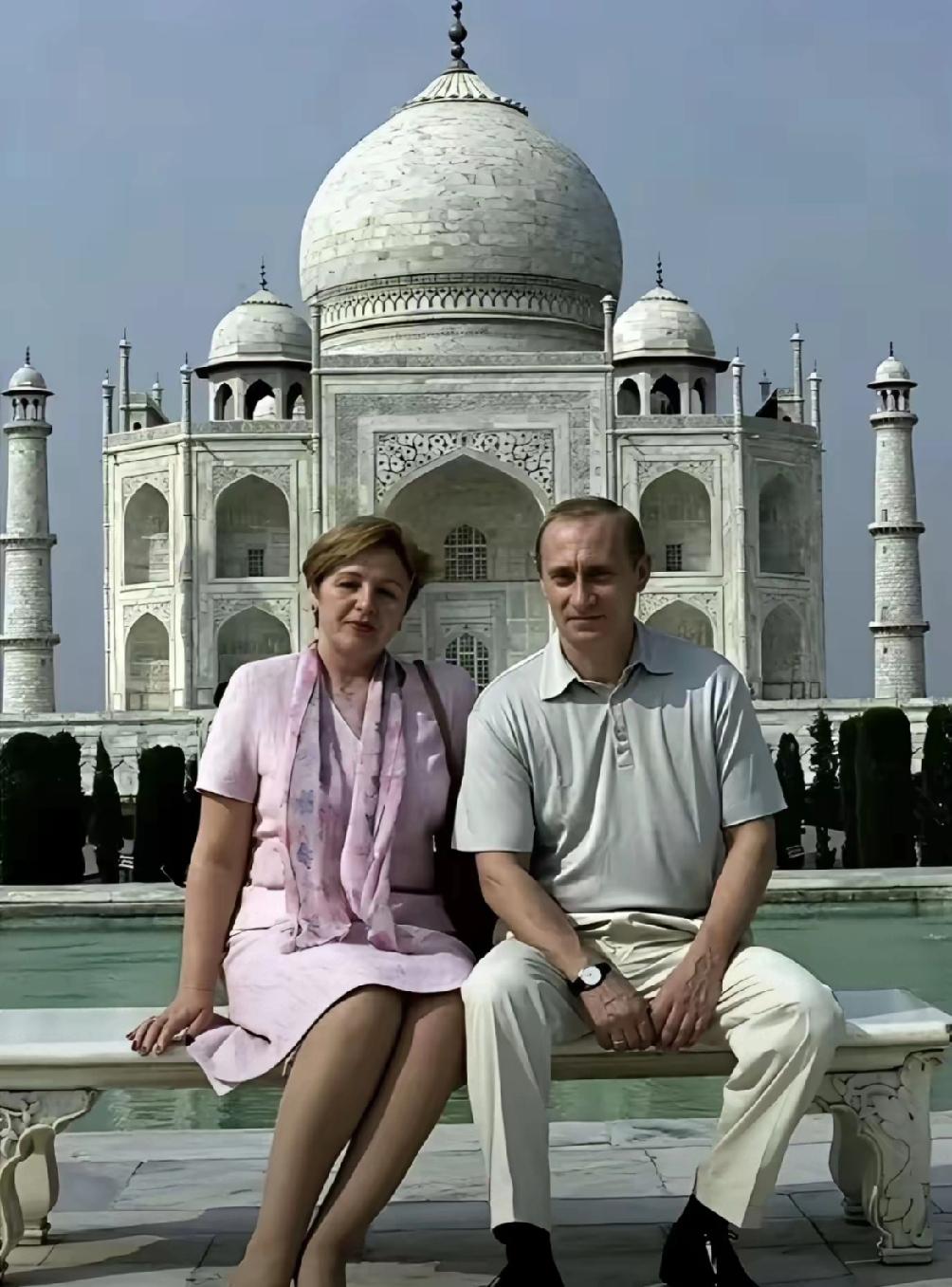 快讯！快讯！
70多岁的俄总统，在近几日的记者会上，首次公开承认自己有爱人。
​