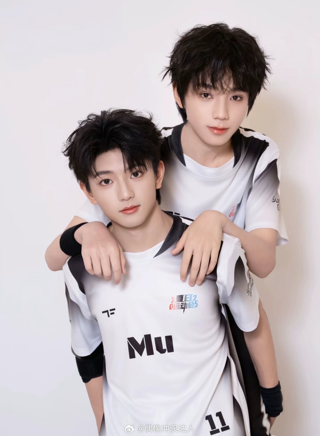 橹穆运动会分组同队 橹穆红线强的可怕，TF家族运动会橹穆二人再次分到同队依旧是2