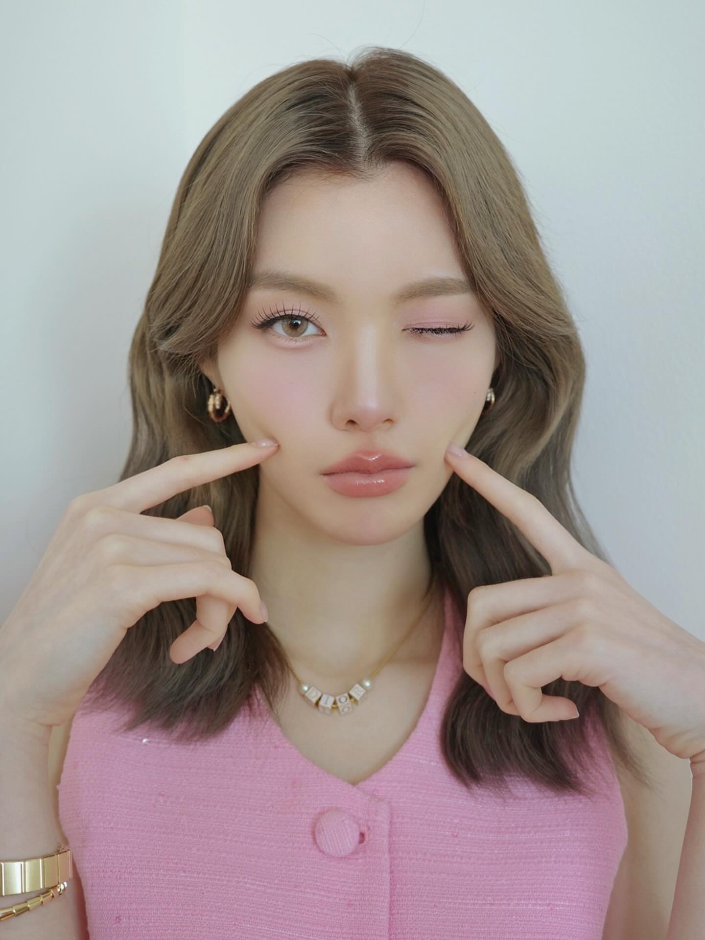 化妆师更新陈奥更新今天佩戴dior bvlgari omega💅🏻 ​​​