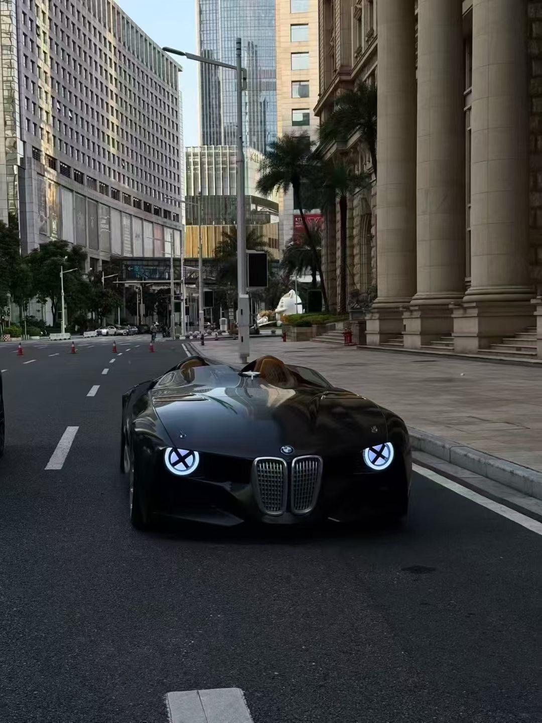 近日，宝马在广州街头进行了一组概念车的拍摄，这其中就有BMW328 Hommag