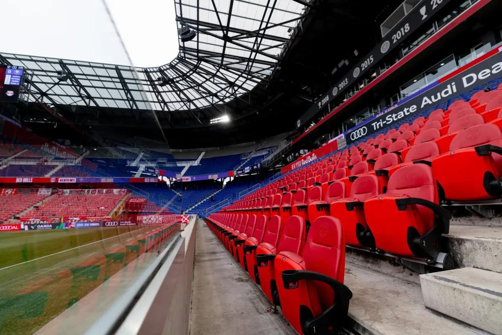 FIFA太贪婪！别让天价版权，断了中国足球看世界的窗
 
2026美加墨世界杯开