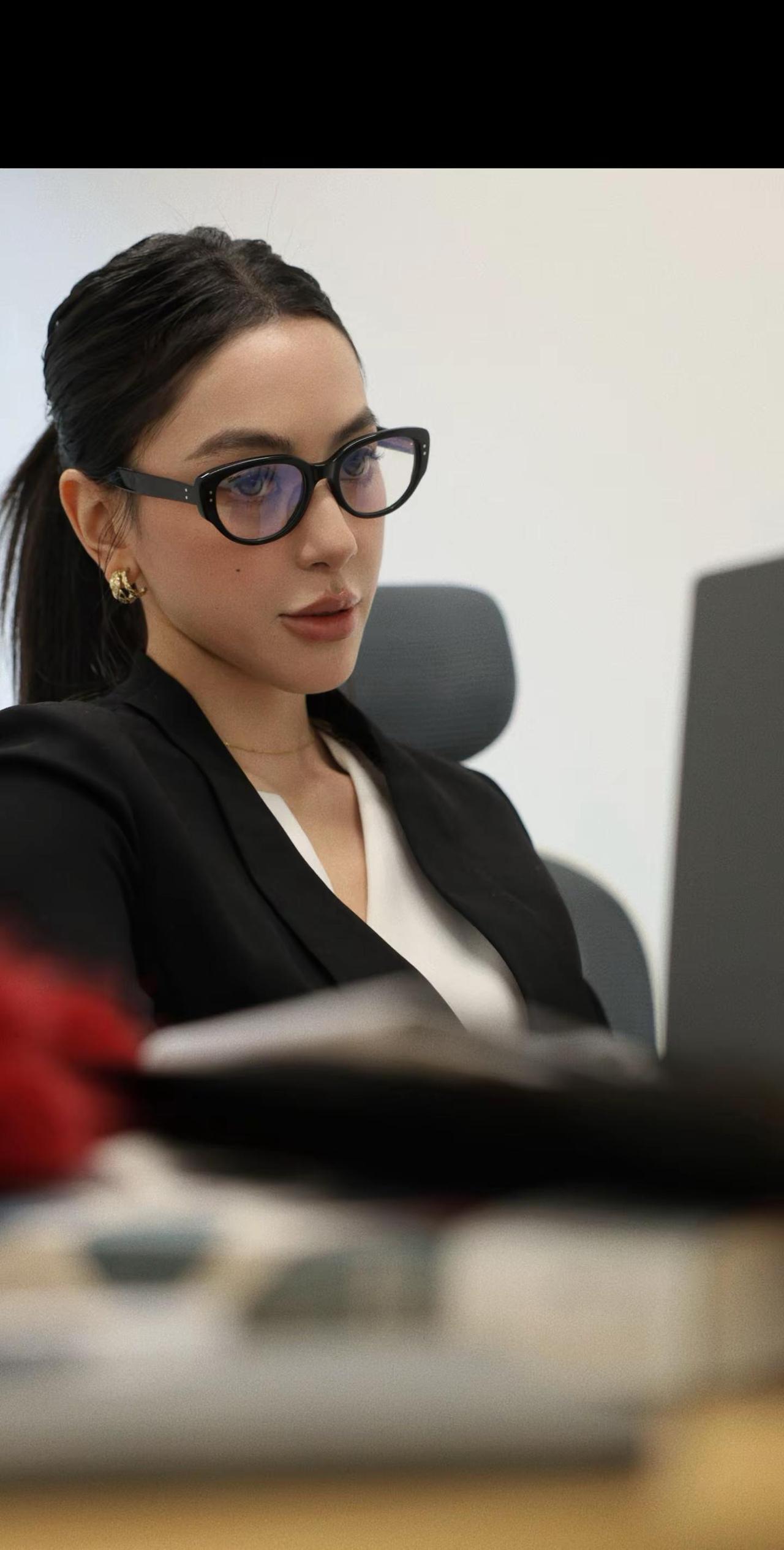 谢谢你的喜欢 我确实很拿得出手。vibe穿搭 女性力量穿搭姐姐