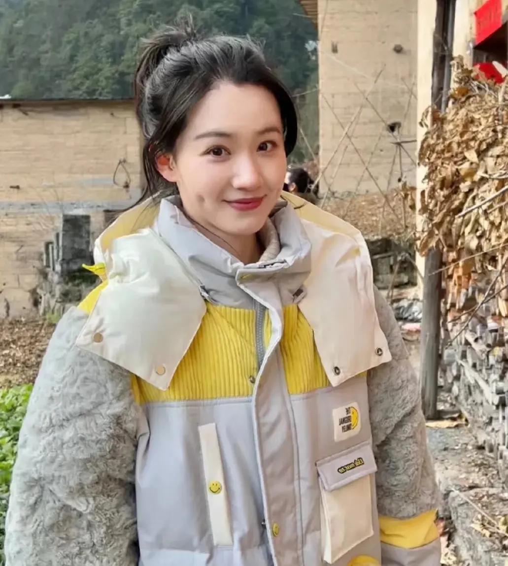 亲爱的哥哥，我想让你知道，我爱你，这份爱并非源于你的年轻或外貌，而是因为你在我生