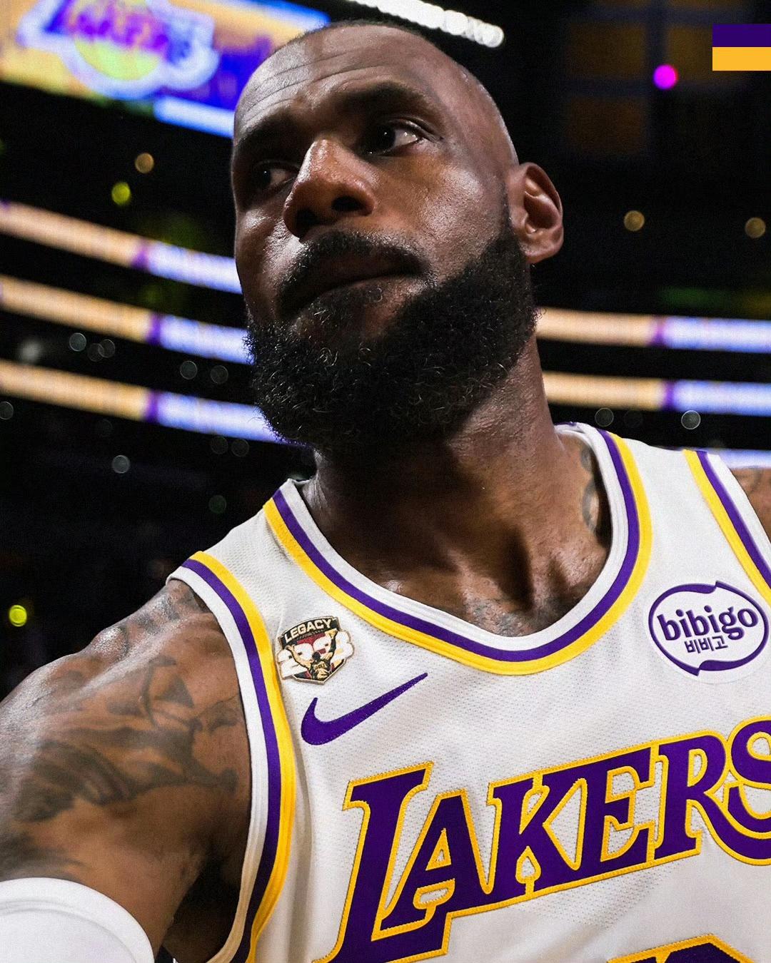 詹杜第四次季后赛对决！
此前三次都在总决赛，杜兰特2-1领先。生涯14场季后赛交