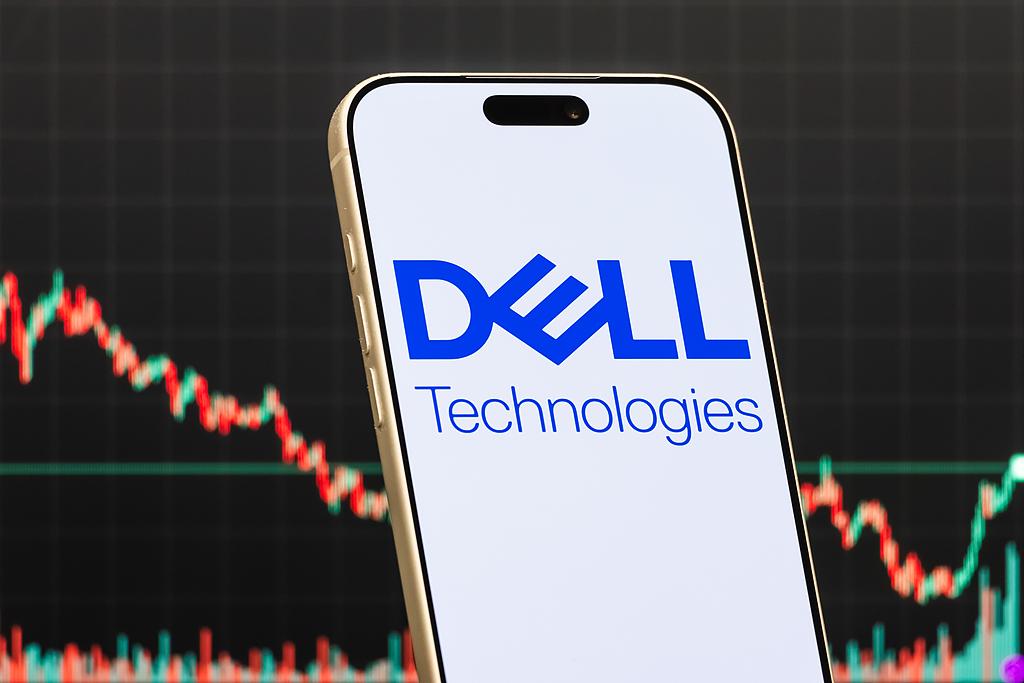 戴尔科技5月29日股价暴涨达到32%，对A股科技板块意义重大。
戴尔大涨是因为A