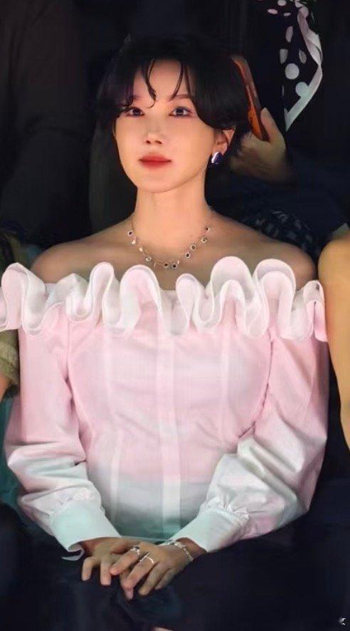 没认出这是陈小纭差点没认出这是陈小纭，她的脸怎么了陈小纭脸怎么了 ​​​