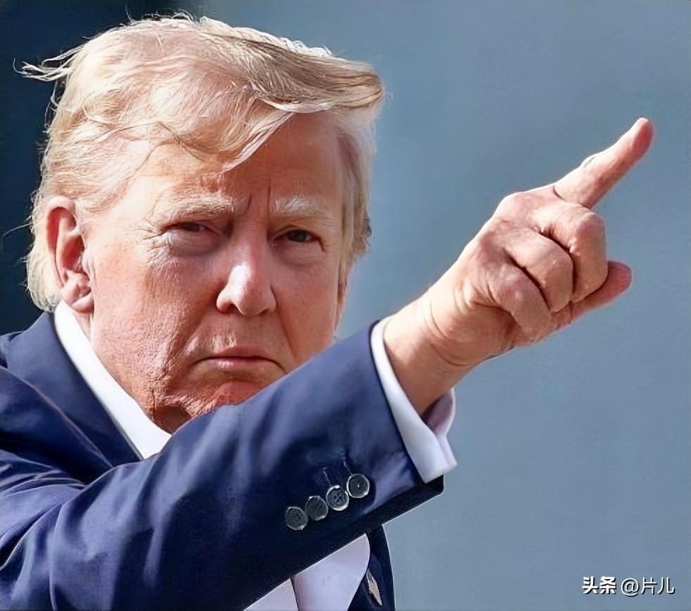 太打脸了！特朗普自己说的话又反转了。此前，特朗普声称对伊军事行动基本结束、即将结