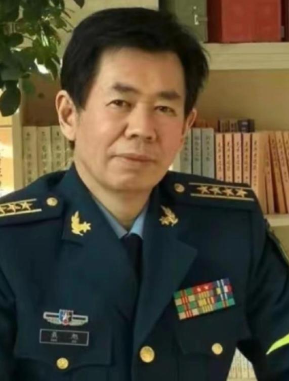 最大的台独分子，再也藏不住尾巴，终于露出来了肮脏的脑袋！原来，最大的台独分子不都