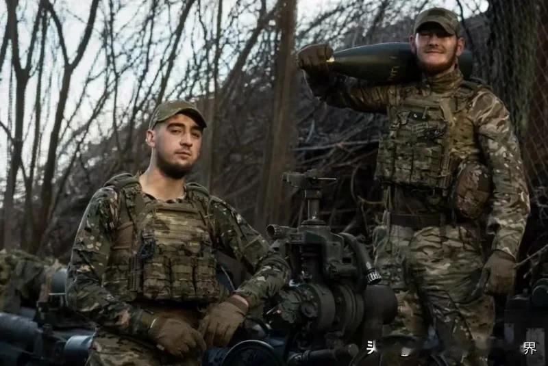 乌军士兵太可怜了，自冲突以来，很多乌军都已经在前线持续战斗了几百天，甚至还有坚持