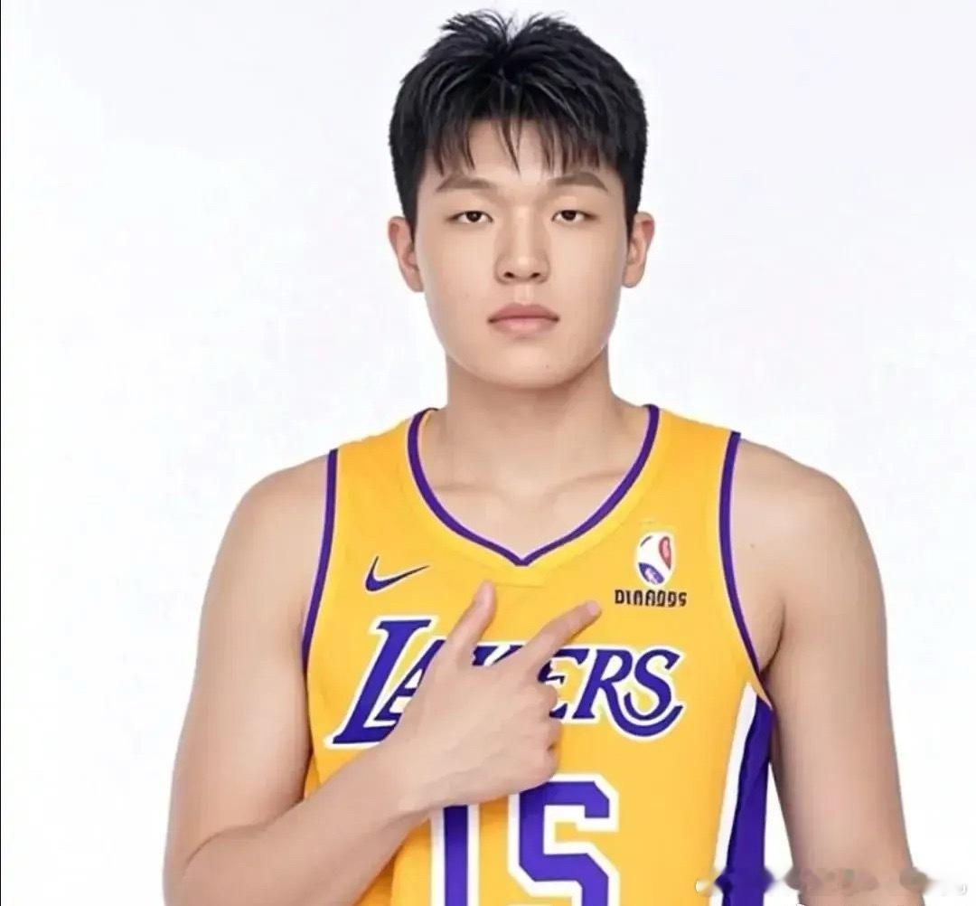 杨瀚森会不会成为姚明和易建联之后被NBA首轮选走的中国球员？1、姚明2002年第