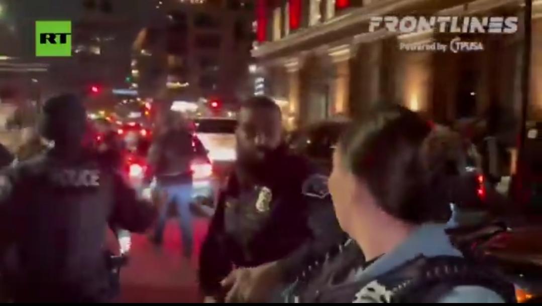 新闻快讯——明尼阿波利斯市警察（包括该市警察局长布莱恩·奥哈拉）遭暴力反移民海关