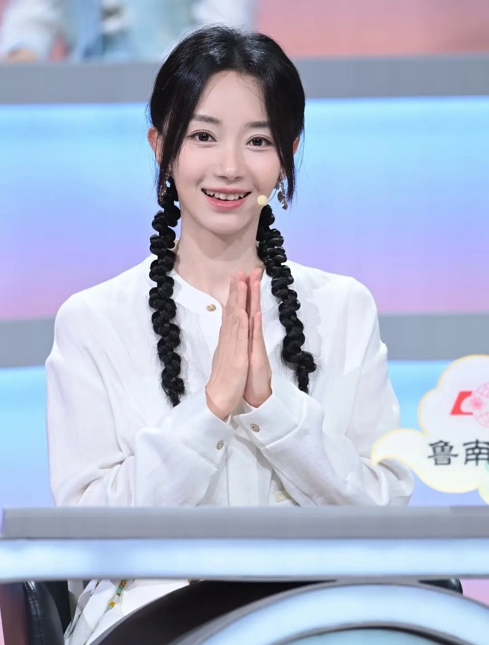她do的还不错哎第二部的姜小果明显好看很多，第一部感觉小老太太。 