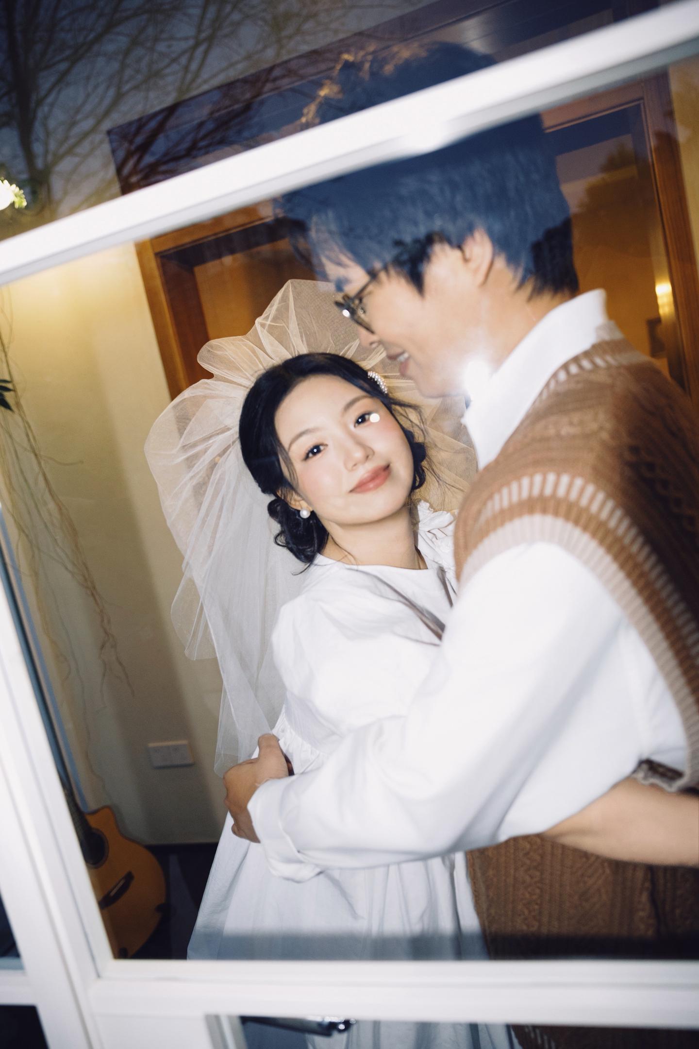 超可爱的一对～领证啦～