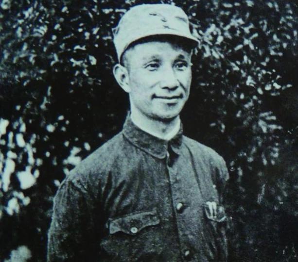 淮海战役最关键的时候，国共同时三个战场厮杀：华野陈官庄围歼杜聿明集团，中野双堆集