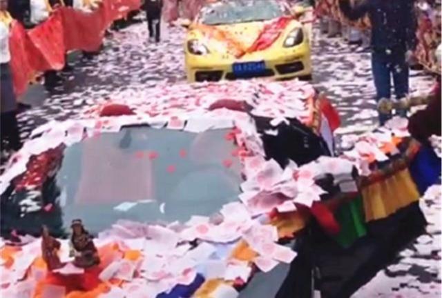 在这个快节奏、竞争激烈的社会，温暖的瞬间总能在不经意间触动我们的心弦。那天，广西