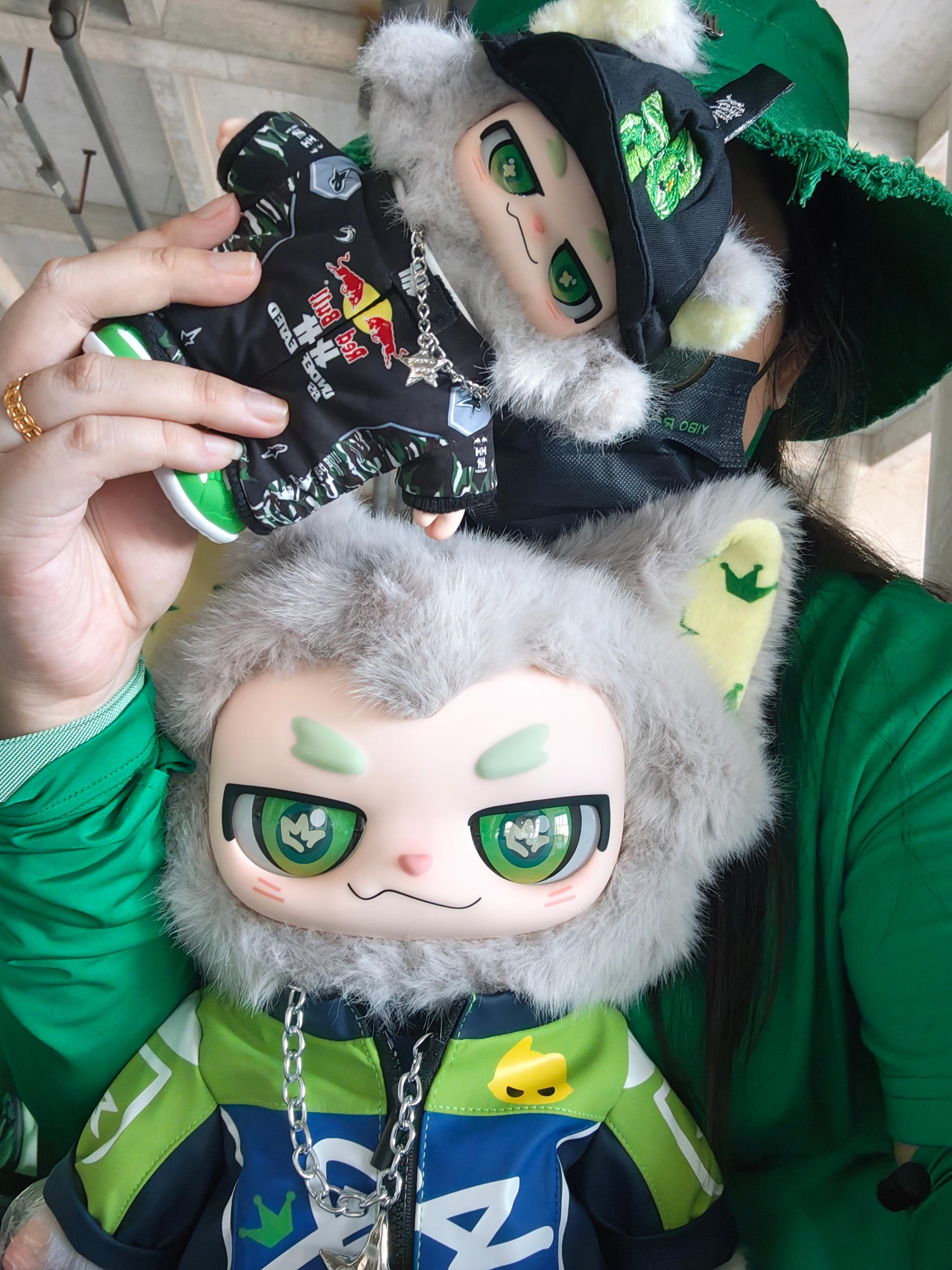 波斯对王一博的爱就像今天的火烧云一样热烈💚