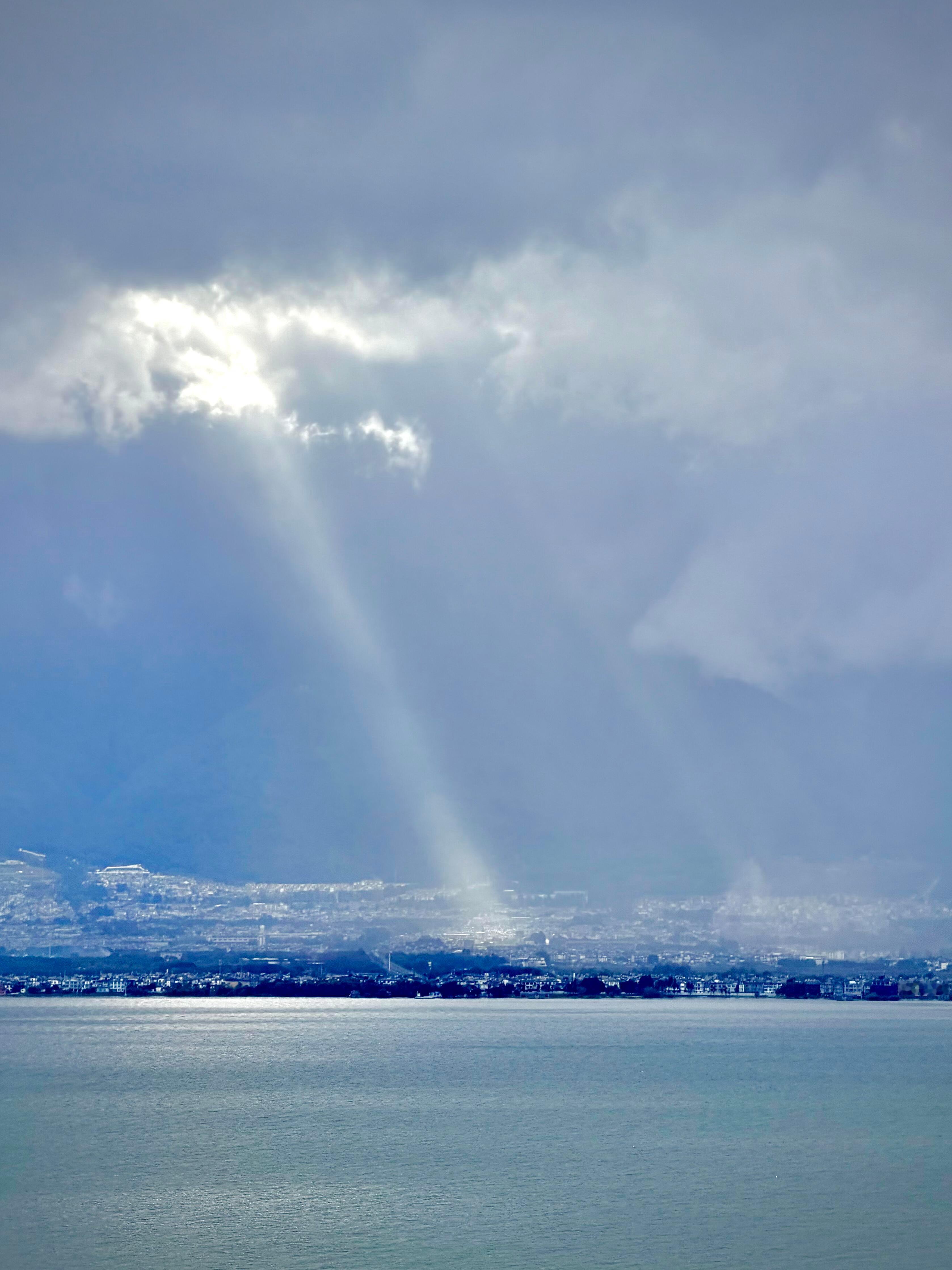 大理丁达尔效应 