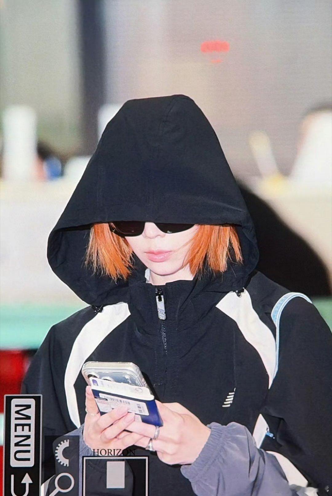 金冬天染发了金冬天染橘发了所有人颤抖吧这个金冬天新发色堂堂来袭了！新鲜的🍊一枚