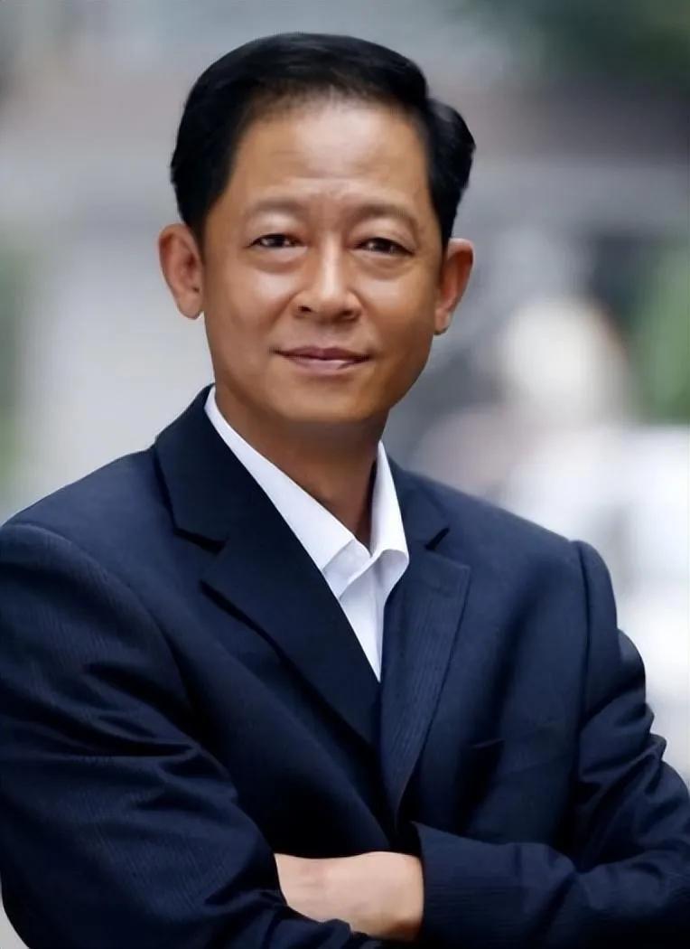王志文：“单位里，活得很通透的人，都有一个共同的特点，就是明明知道领导恶心，但是