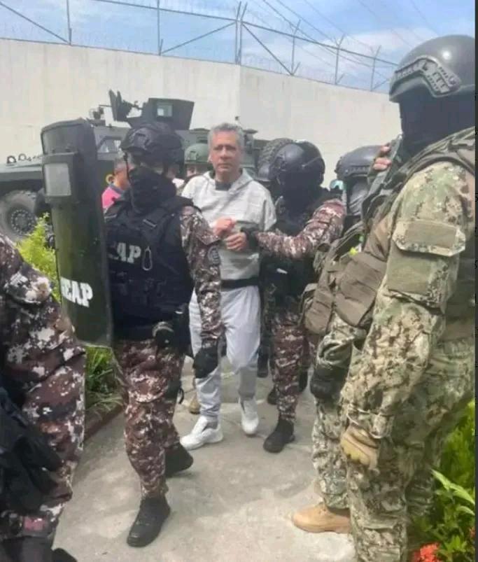 1982年，我国驻莫桑比克大使馆翻译唐健生实施了一个惨绝人寰的计划，杀死使馆内所