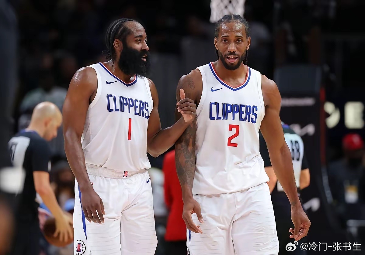 细思极恐，感觉小卡在“演”哈登！如今小卡场均27.9分，创生涯新高，背靠背都打且