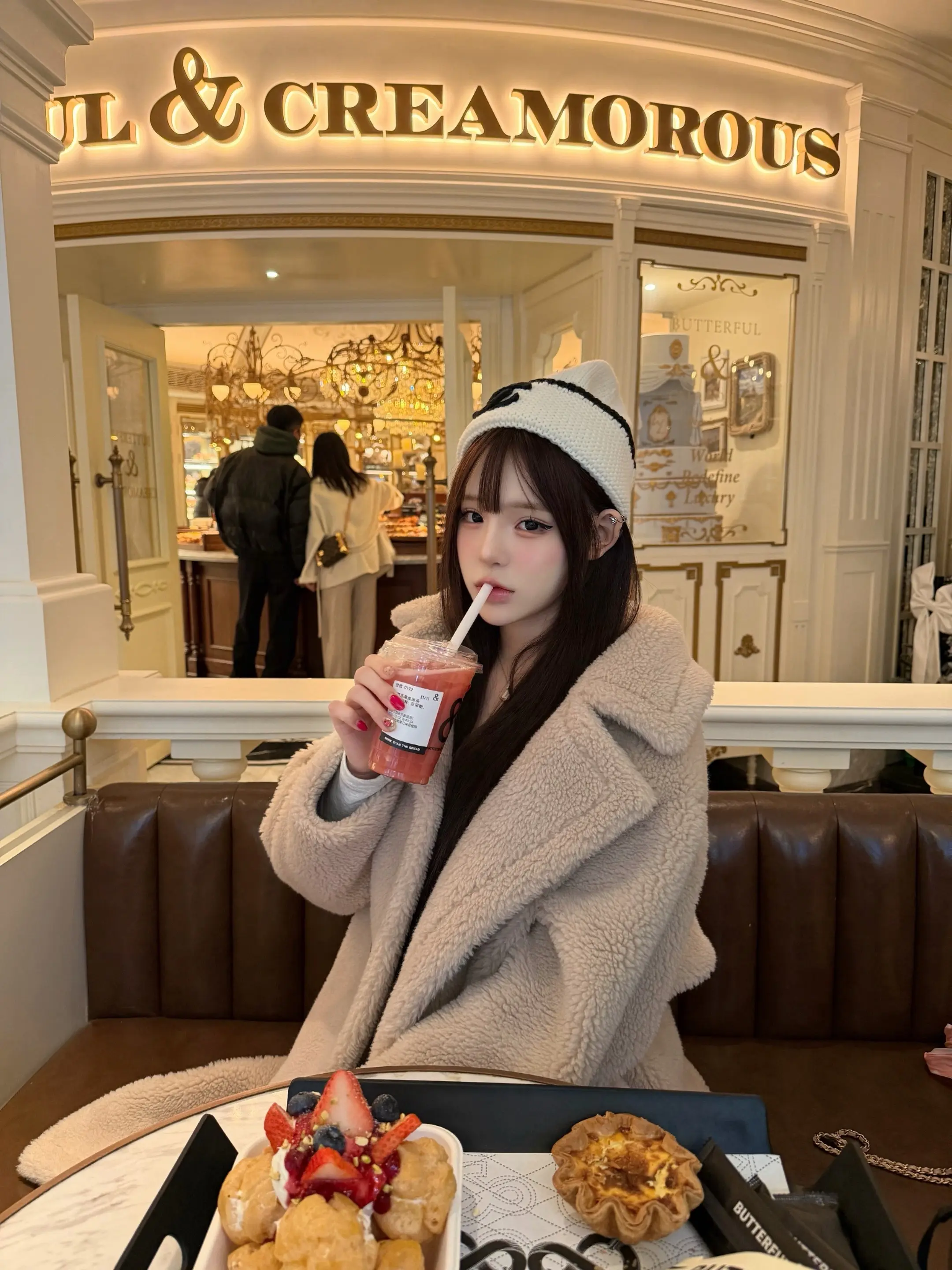 十二月老天爷就不能天降一个喜欢我喜欢的不得了的吗…