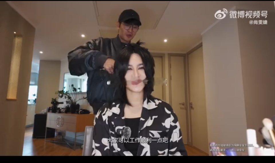 尚雯婕伦敦自驾  尚雯婕这时装周后的伦敦慢游记也太惬意了！没有密集行程，自驾漫游